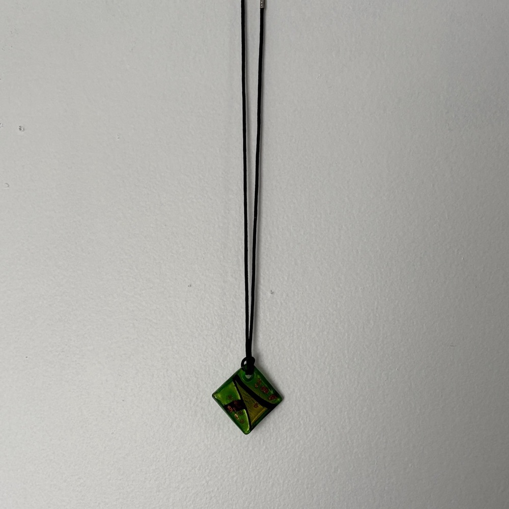 Green Pendant Necklace - Picture 3 of 5